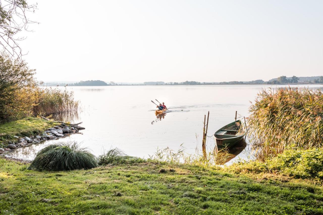 Ferienwohnung Direkt Am Potzlower See ภายนอก รูปภาพ