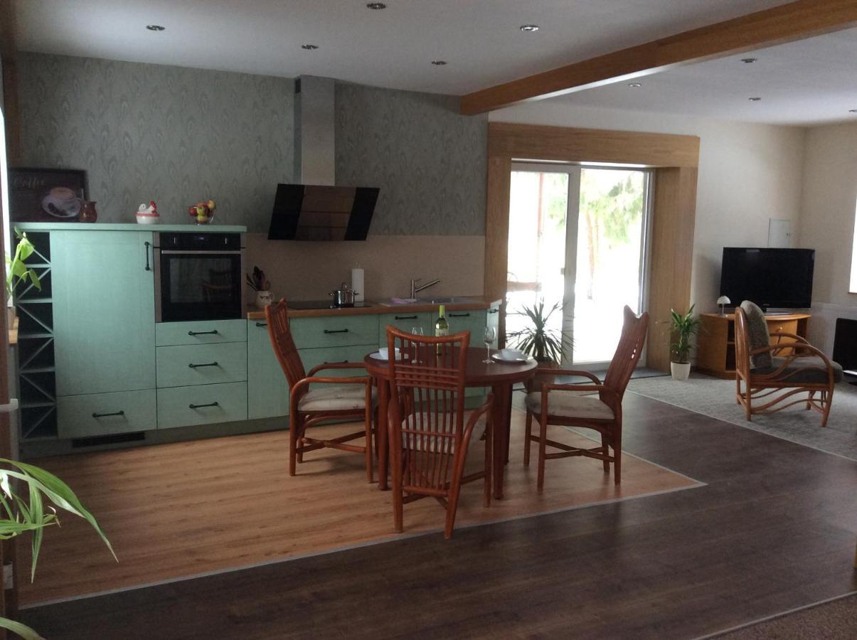 Ferienwohnung Direkt Am Potzlower See ภายนอก รูปภาพ